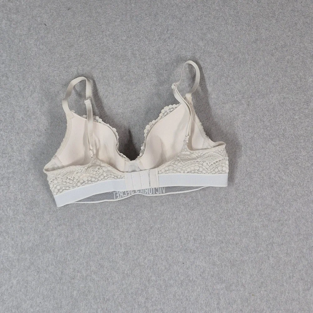 Victoria's Secret Women Bra 34B White Lightly Lined Underwired Lace Logo READ